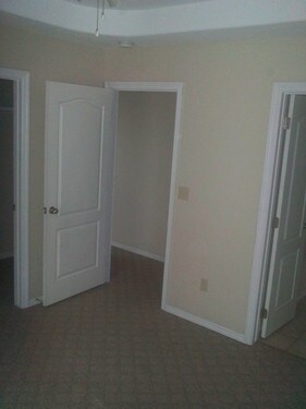 Building Photo - 729 Sonesta Ct