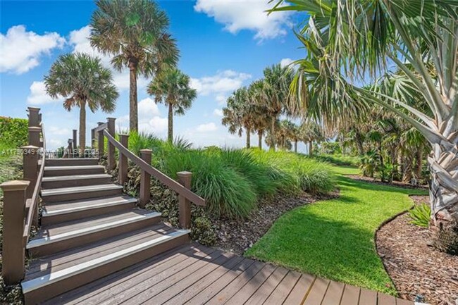 Building Photo - 3737 Collins Ave