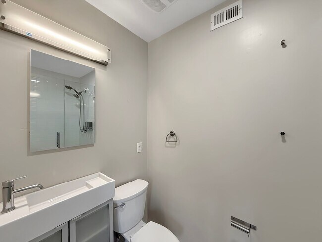 Building Photo - SD: Stunning 3BD/3.5BA Townhome in Ocean Beach with 2-Car Garage, Private Balcony & In-Unit Laundry
