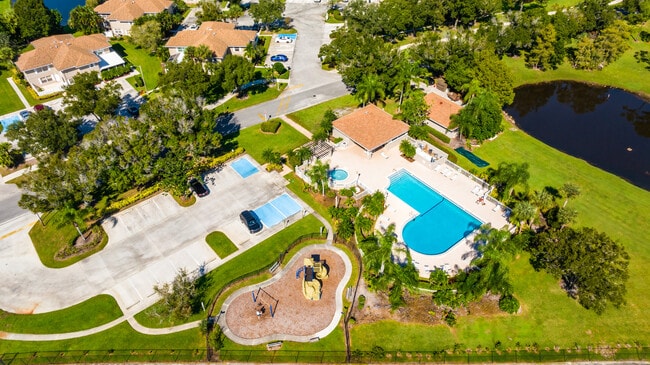 Building Photo - 3681 SW Sunset Trace Cir