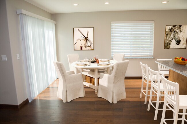 Building Photo - 6353 Pawnee Ln