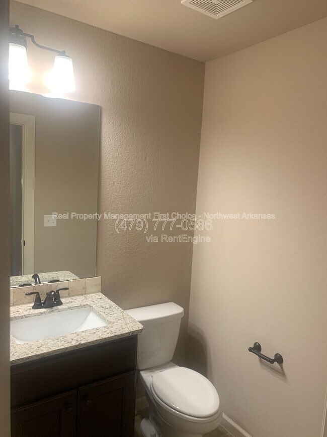 Building Photo - 1630 Abbey Ln