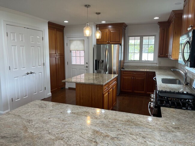 Building Photo - 6a Shea Ln