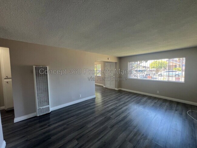 Building Photo - 2268 Myrtle Ave