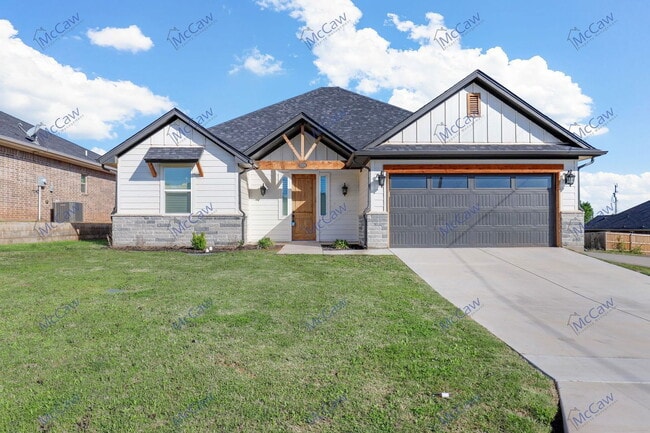 Primary Photo - 2524 Creek Dr