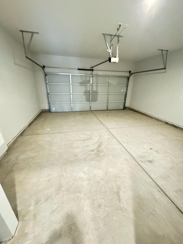 Building Photo - 2020 Underwood Dr