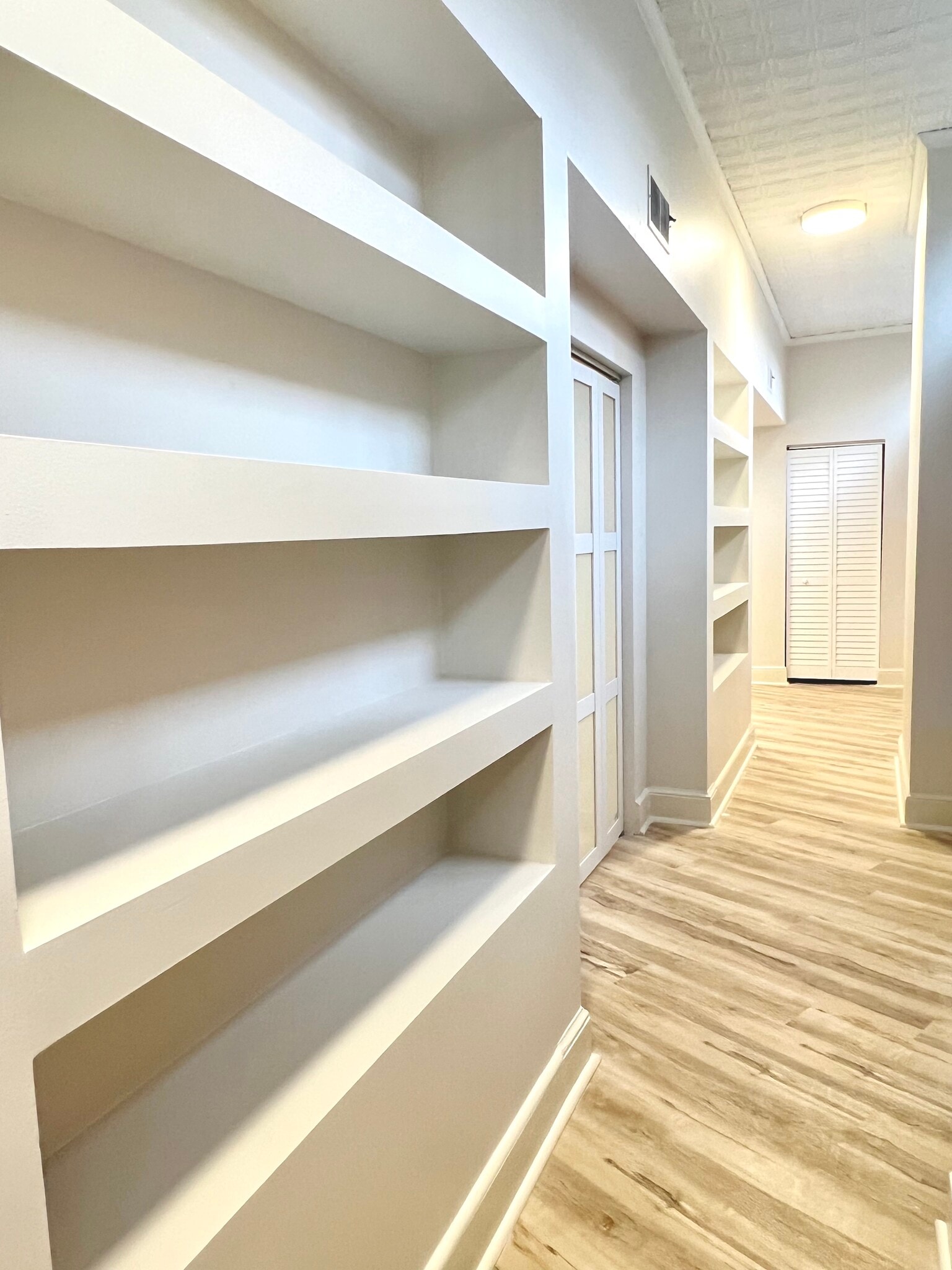 Building Photo - 456 Bingaman St