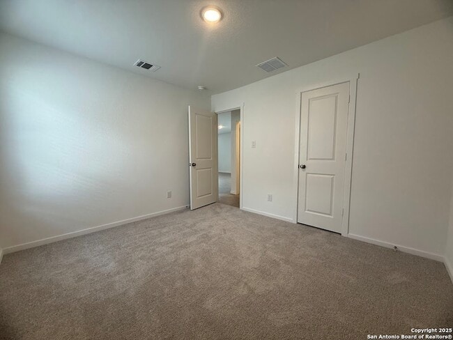 Building Photo - 267 Ottawa Way