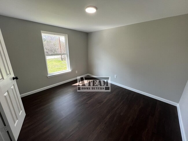 Building Photo - Beautiful Remodeled 3 Bed 1 Bath
