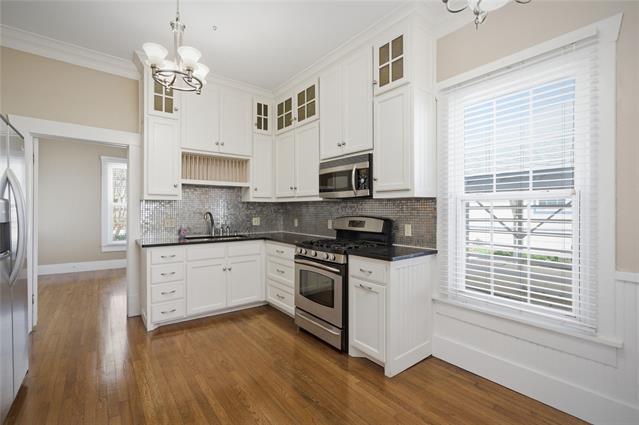 Building Photo - 1231 W Main St