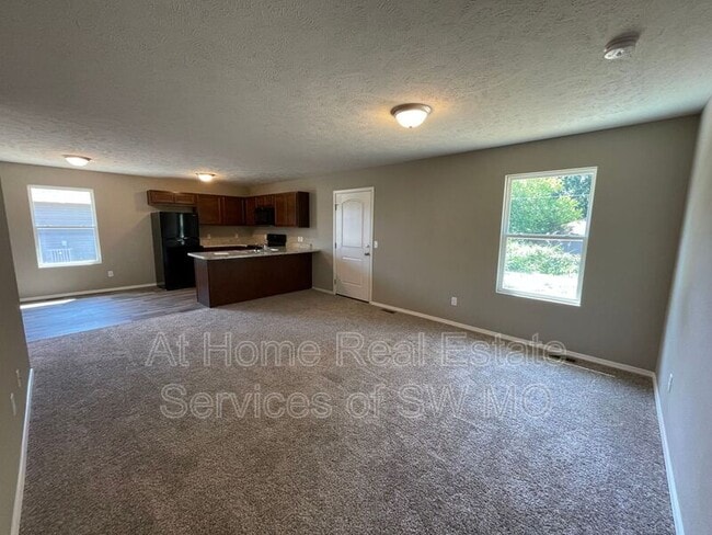 Building Photo - 491 Hudson Ave