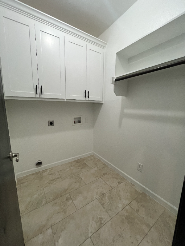 Building Photo - 6304 Spring Ranch Dr