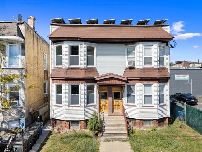Building Photo - 201 Watchung Ave-2-2