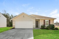 Building Photo - 401 Hawthorn Trail