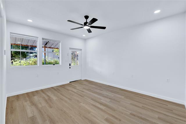 Building Photo - 211 Woodlawn Dr
