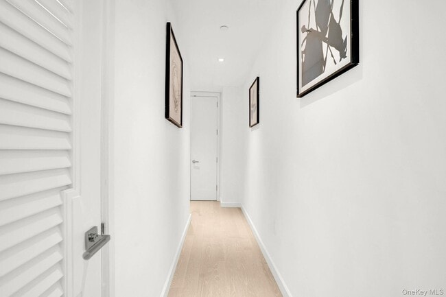 Building Photo - 138 E 50th St