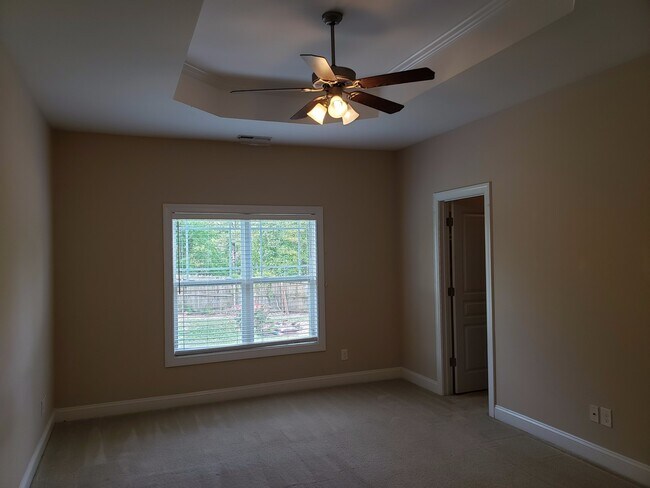 Building Photo - Dazzling 3 Bedroom Home with Bonus Room, Fenced Backyard! Located in Cooper Farms!