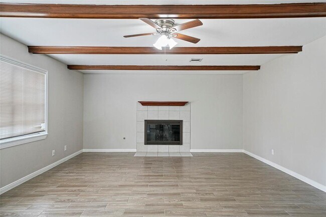 Building Photo - 643 Ames St