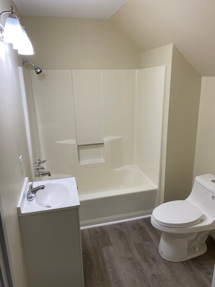 Building Photo - 29 Summer St