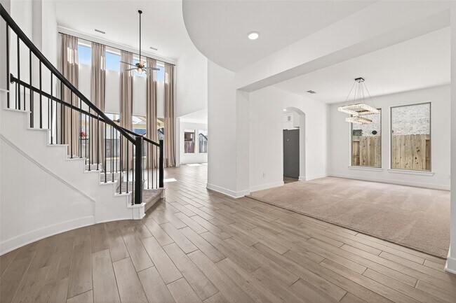 Building Photo - 26307 Aurora Vly Wy