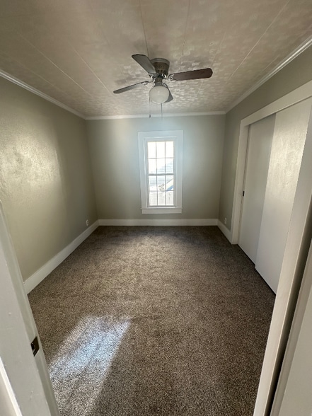 Building Photo - 1107 Markham Ave