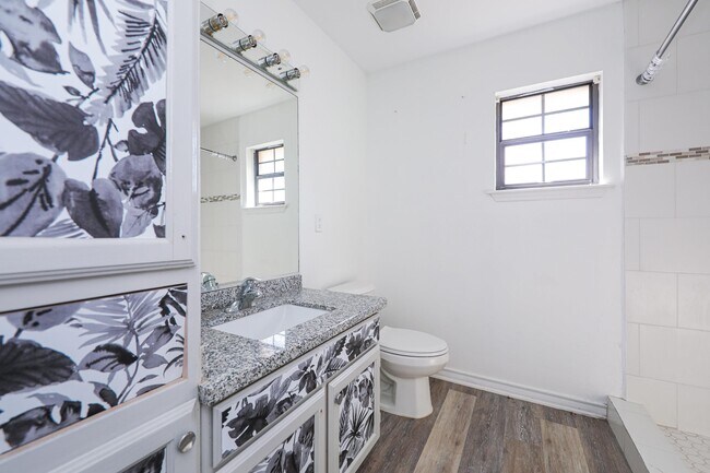 Building Photo - 752 Buffalo Ct