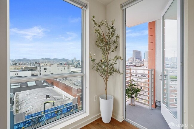 Building Photo - Luxury Condo at The Palms located in South of Market San Francisco