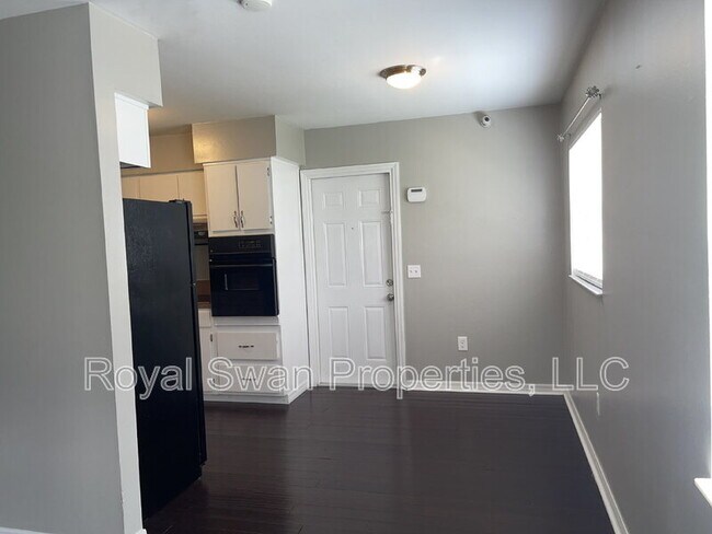 Building Photo - 1644 Tangerine St