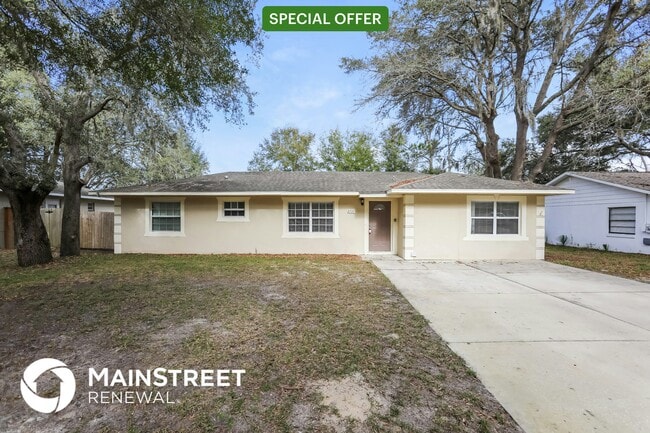 Building Photo - 2727 N Dellwood Dr