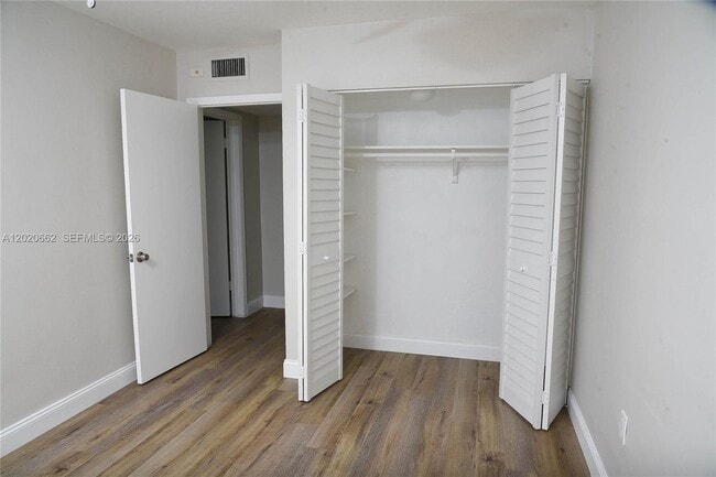 Building Photo - 9611 SW 77th Ave