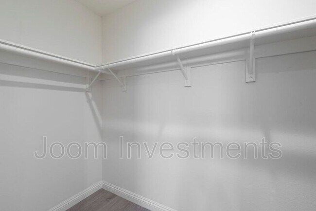 Building Photo - 1548 Shenandoah St