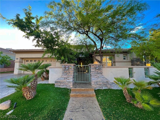 Building Photo - 1704 Cypress Manor Dr