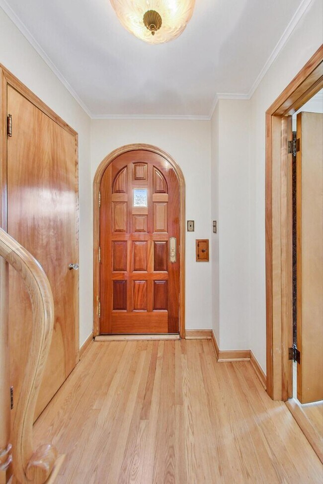 Building Photo - Meade Building