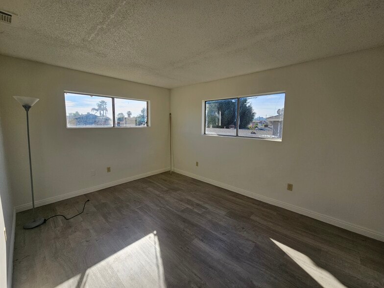 Building Photo - 2385 Chanslor St