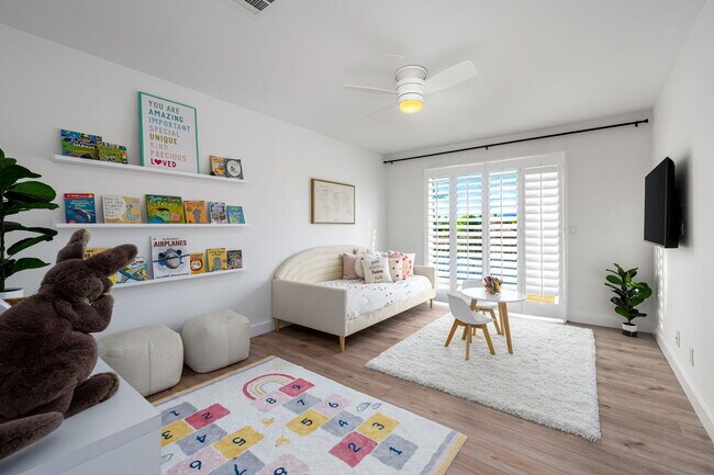 Building Photo - 76817 Manor Ln