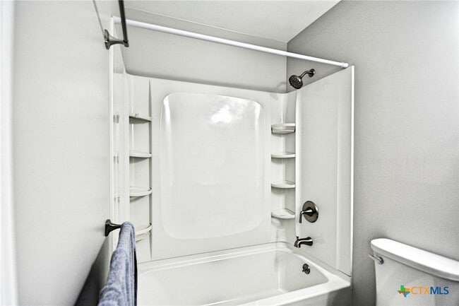 Building Photo - 571 W Merriweather St