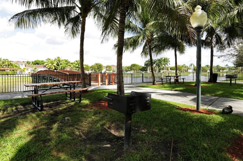 Building Photo - 2451 Centergate Dr