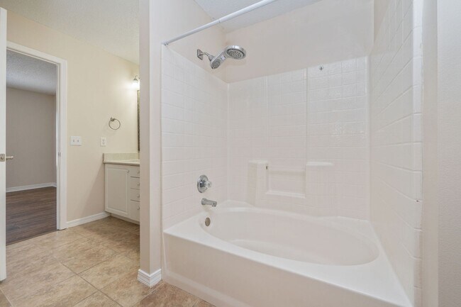 Building Photo - 7648 Chablis Cir
