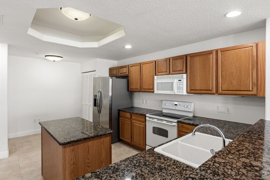 Building Photo - 807 Mystic Dr