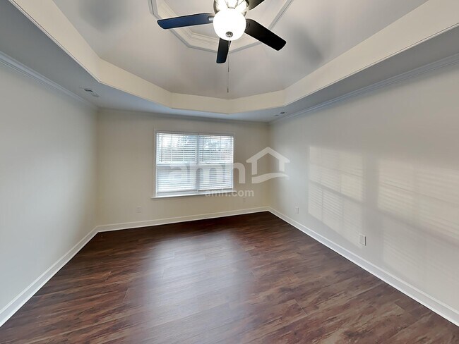 Building Photo - 3058 Romain Trail