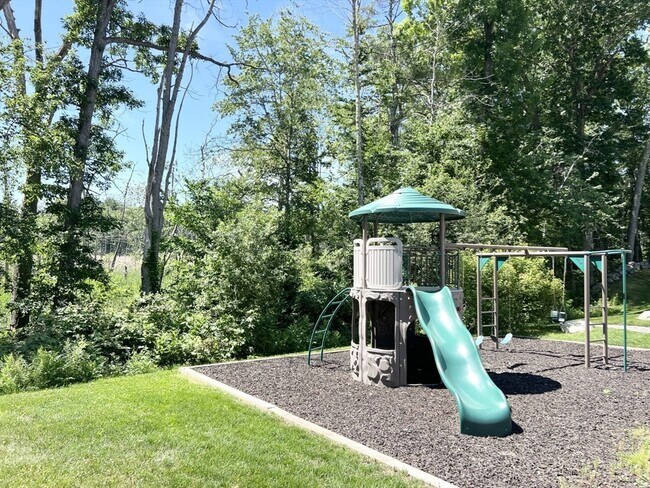 Building Photo - 32 Sugar Maple Ln