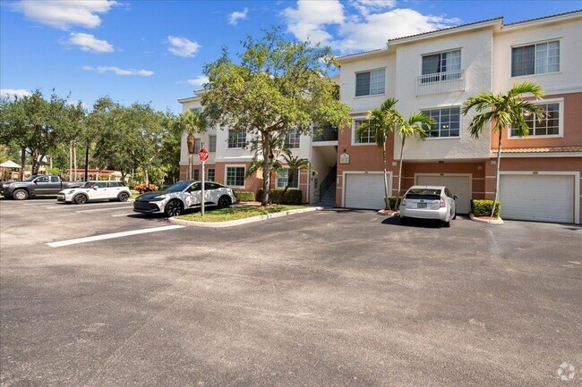Building Photo - 5203 Myrtlewood Cir E