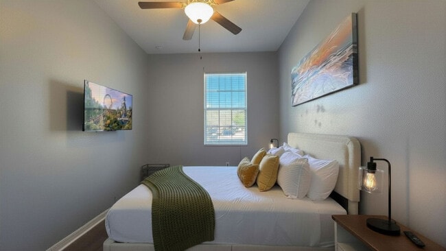 Building Photo - 3087 Seaview Castle Dr