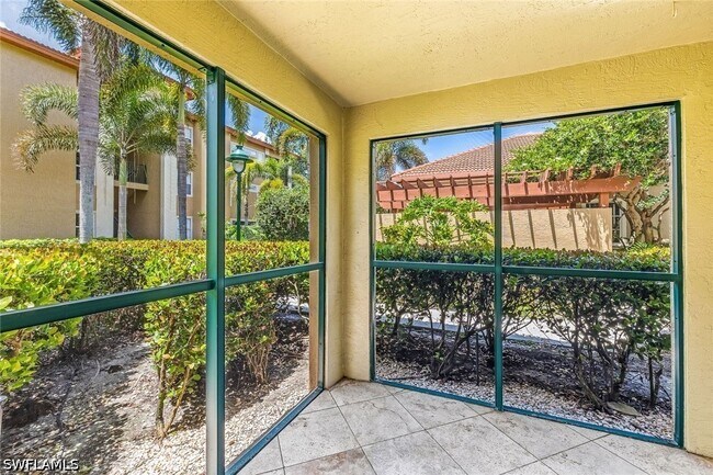Building Photo - 8920 Colonnades Ct E