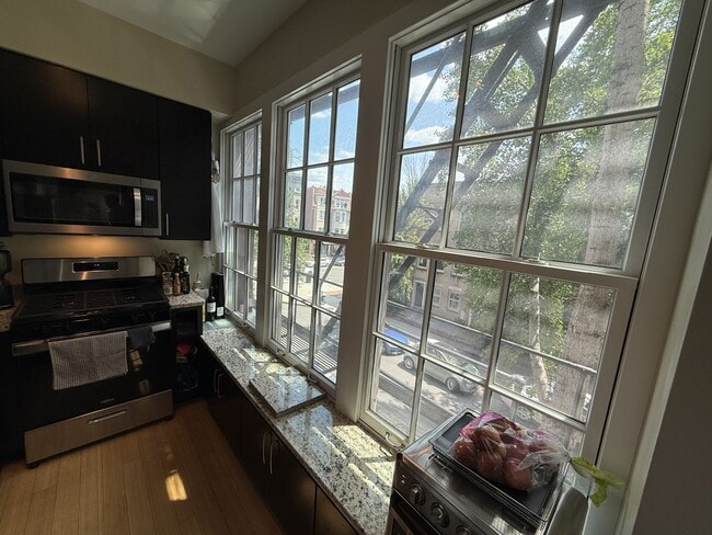 Primary Photo - 1801 Swann St NW