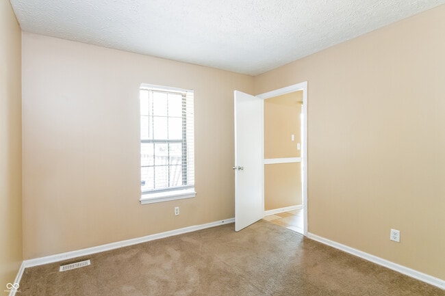 Building Photo - 6854 Scotia Ct