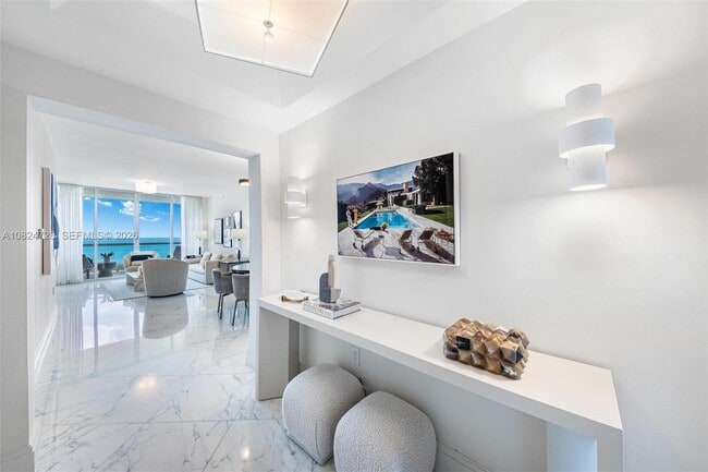 Building Photo - 17875 Collins Ave