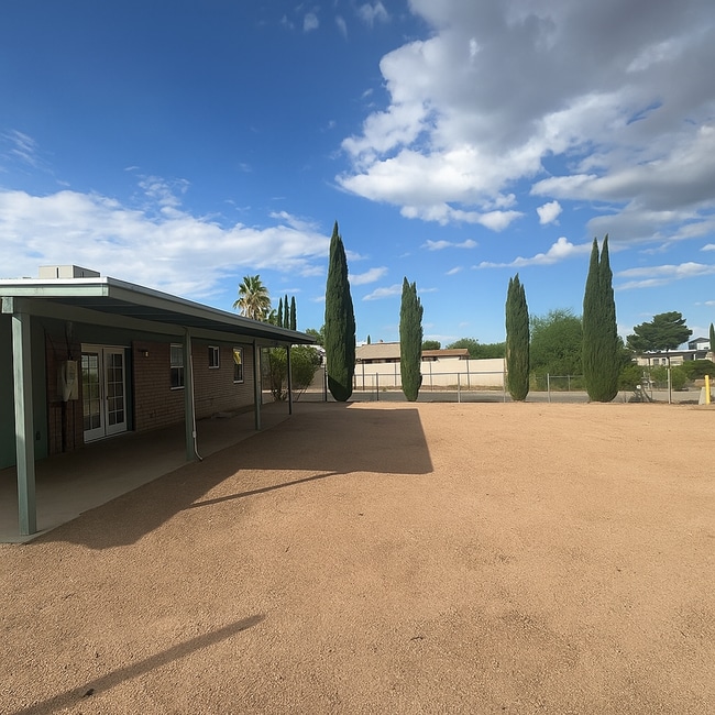 Building Photo - Beautiful 3 bedroom home - available now!