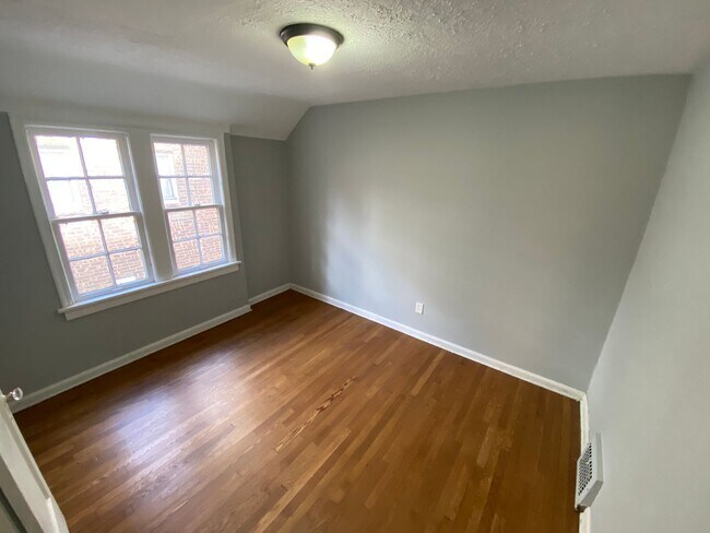 Building Photo - Gridley3718