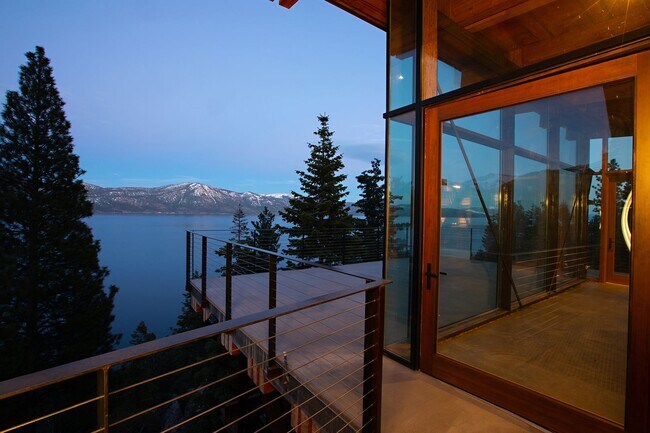 Building Photo - Architectural gem